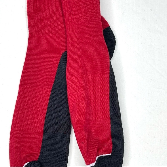 2 Pairs of Chicago Bulls crew socks - Picture 4 of 5